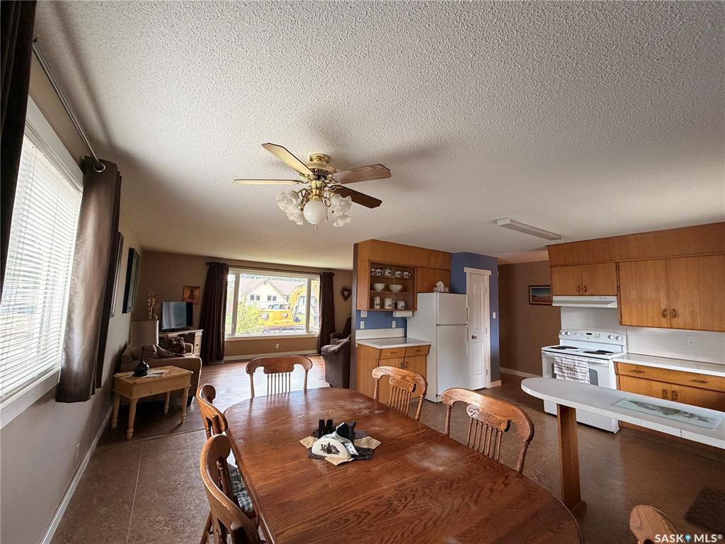 Third View of 612 2nd Street W, Meadow Lake, Saskatchewan, S9X 1E6