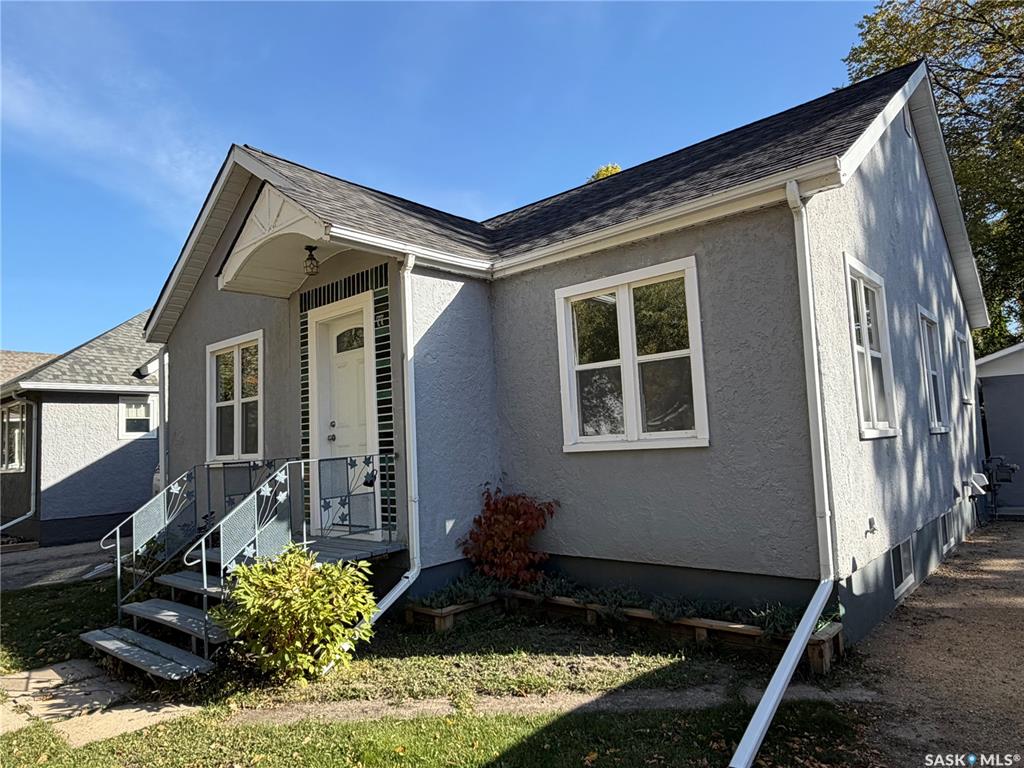 Third View of 77 Fourth Avenue N, Yorkton, Saskatchewan, S3N 1A4