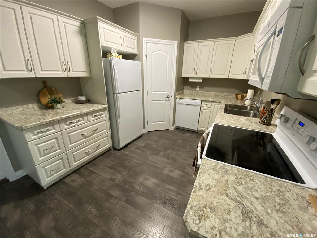 Third View of 123 Balmoral Street #305, East YO, Yorkton, Saskatchewan, S3N 4J2