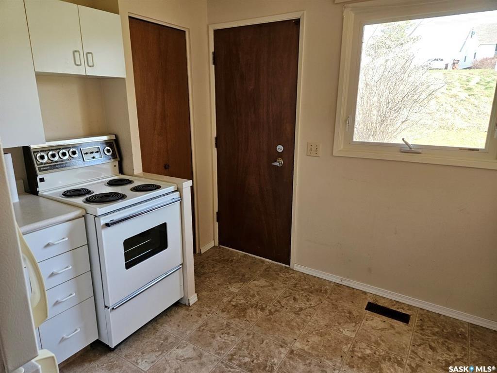Fourth View of 300 1st Street W #1-12, Beechy, Saskatchewan, S0L 0C0