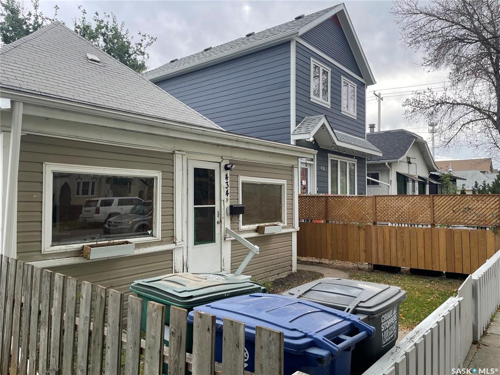 Second View of 434 G Avenue S, Riversdale, Saskatoon, Saskatchewan, S7M 1V7