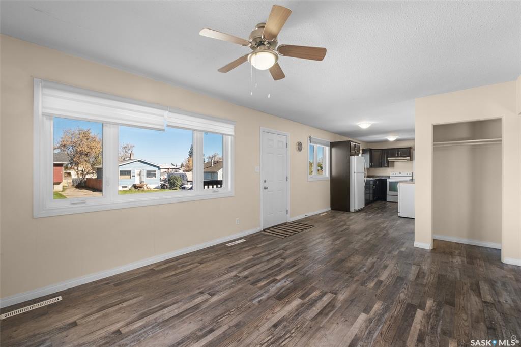Fourth View of 211 31st Street E, SouthWood, Prince Albert, Saskatchewan, S6V 8A8