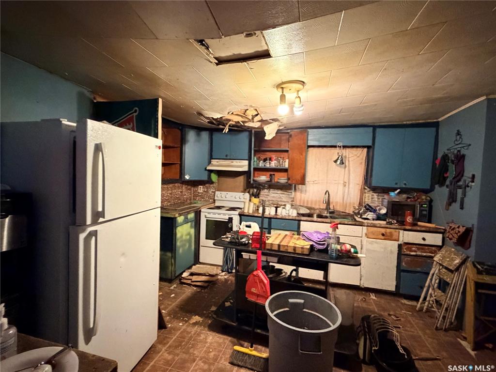 Fourth View of 315 3rd Avenue W, Assiniboia, Saskatchewan, S0H 0B0
