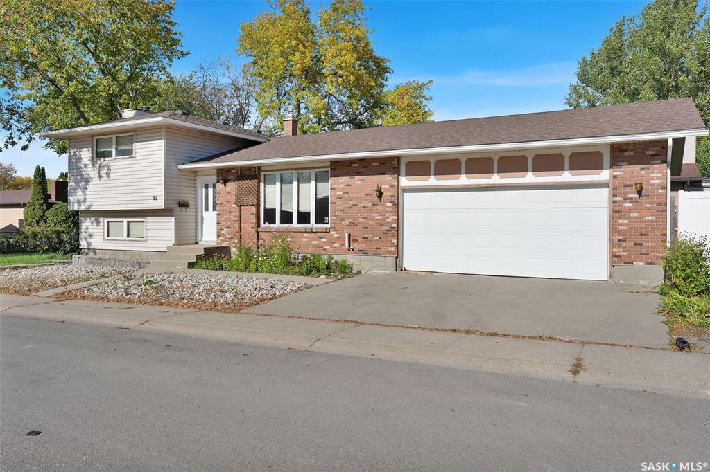 Second View of 98 Alport Crescent, Uplands, Regina, Saskatchewan, S4R 7Y6