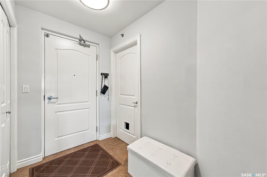Third View of 227 Pinehouse Drive #404, Lawson Heights, Saskatoon, Saskatchewan, S7K 6N9