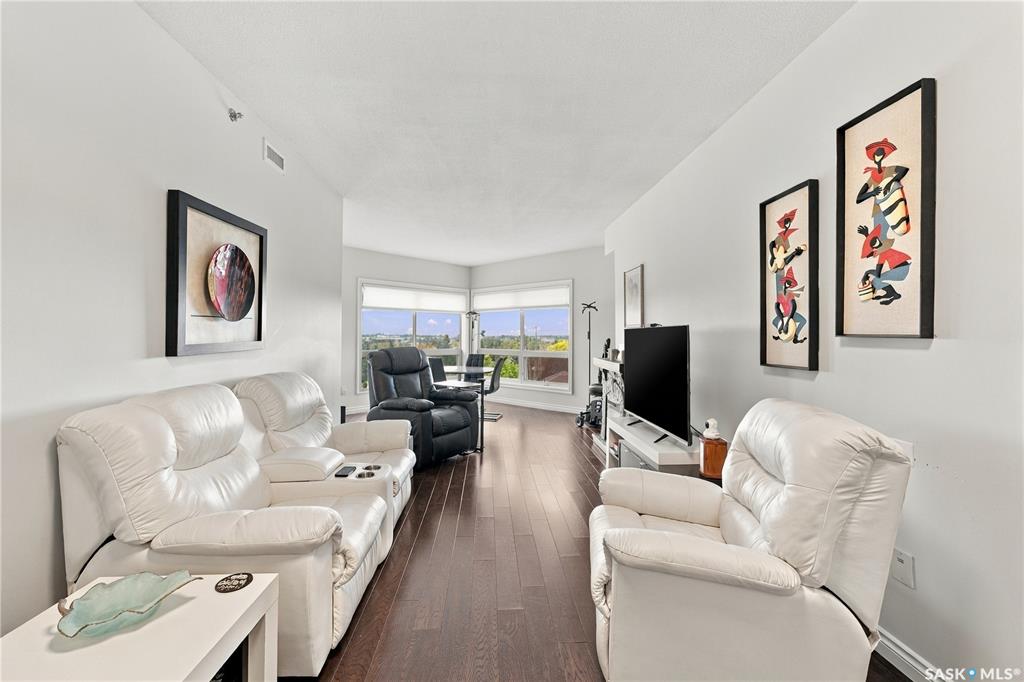 Fourth View of 227 Pinehouse Drive #404, Lawson Heights, Saskatoon, Saskatchewan, S7K 6N9