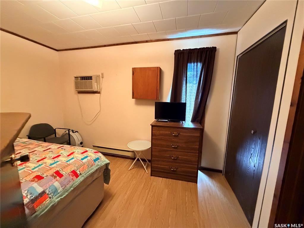 Fourth View of 225 5th Avenue W, Assiniboia, Saskatchewan, S0H 0B0