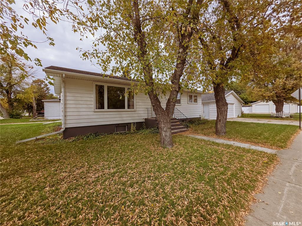 Second View of 202 7th Avenue W, Melville, Saskatchewan, S0A 2P0