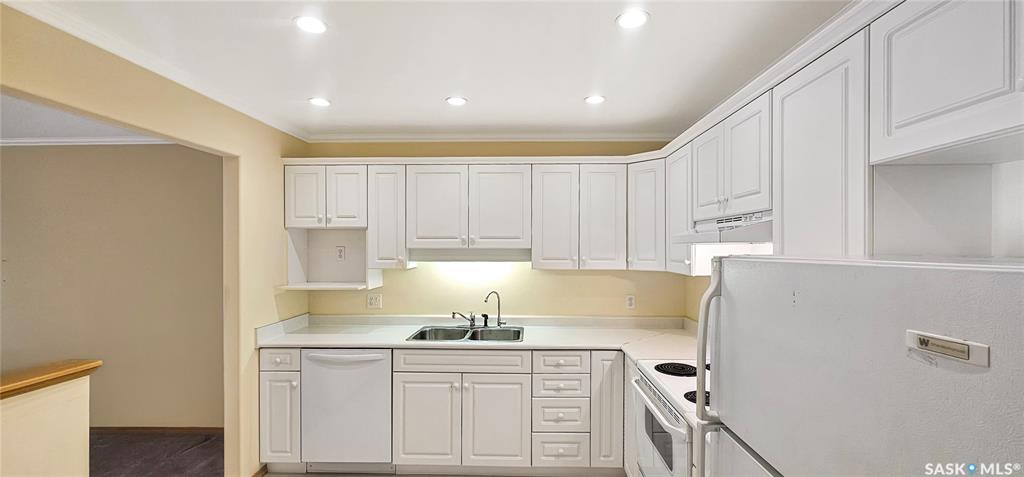 Fourth View of 230 Lister Kaye Crescent #103, Trail, Swift Current, Saskatchewan, S9H 0A2