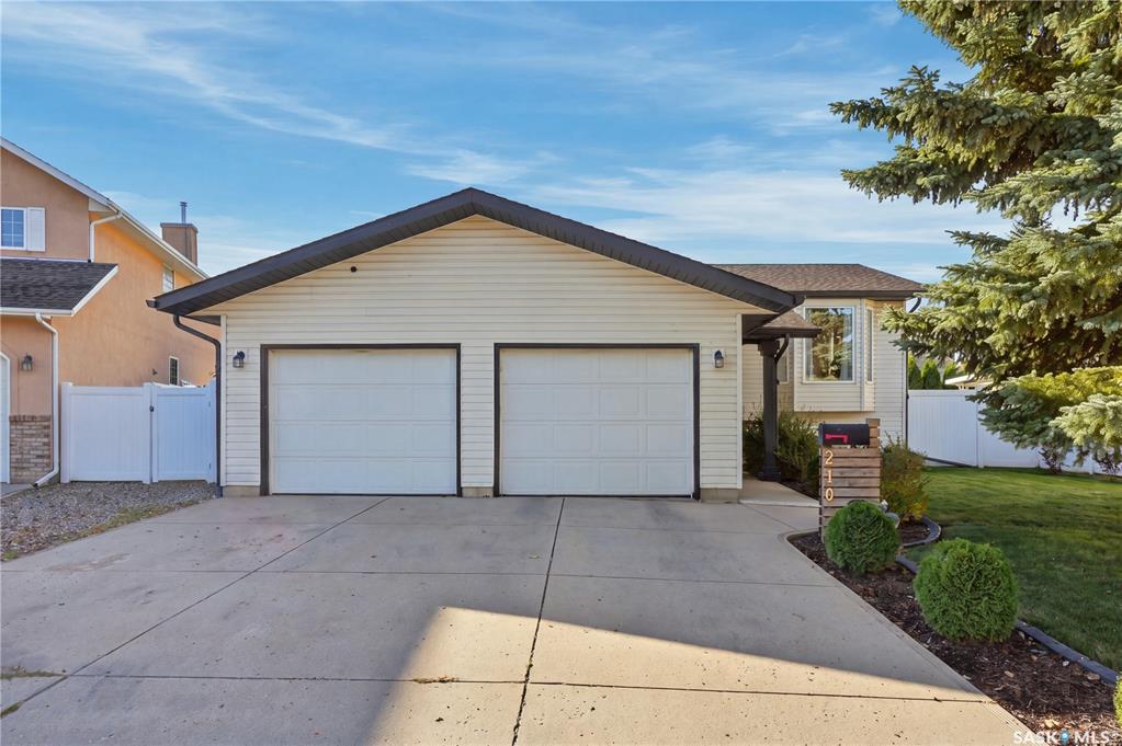 Second View of 210 Coben Crescent, Silverspring, Saskatoon, Saskatchewan, S7S 1B3