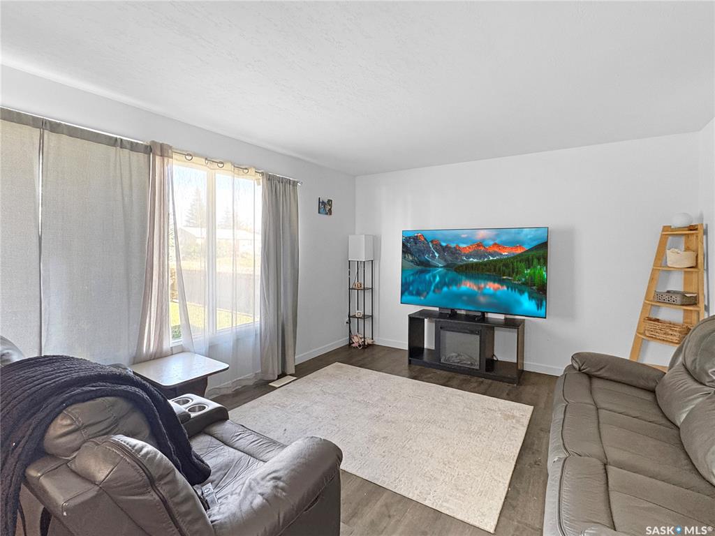 Fourth View of 351 26th Street, Battleford, Saskatchewan, S0M 0E0