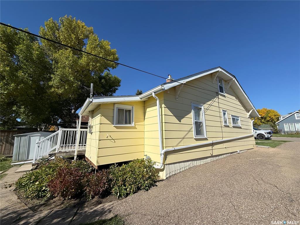 Second View of 206 6th Avenue Sw, Eston, Saskatchewan, S0L 1A0