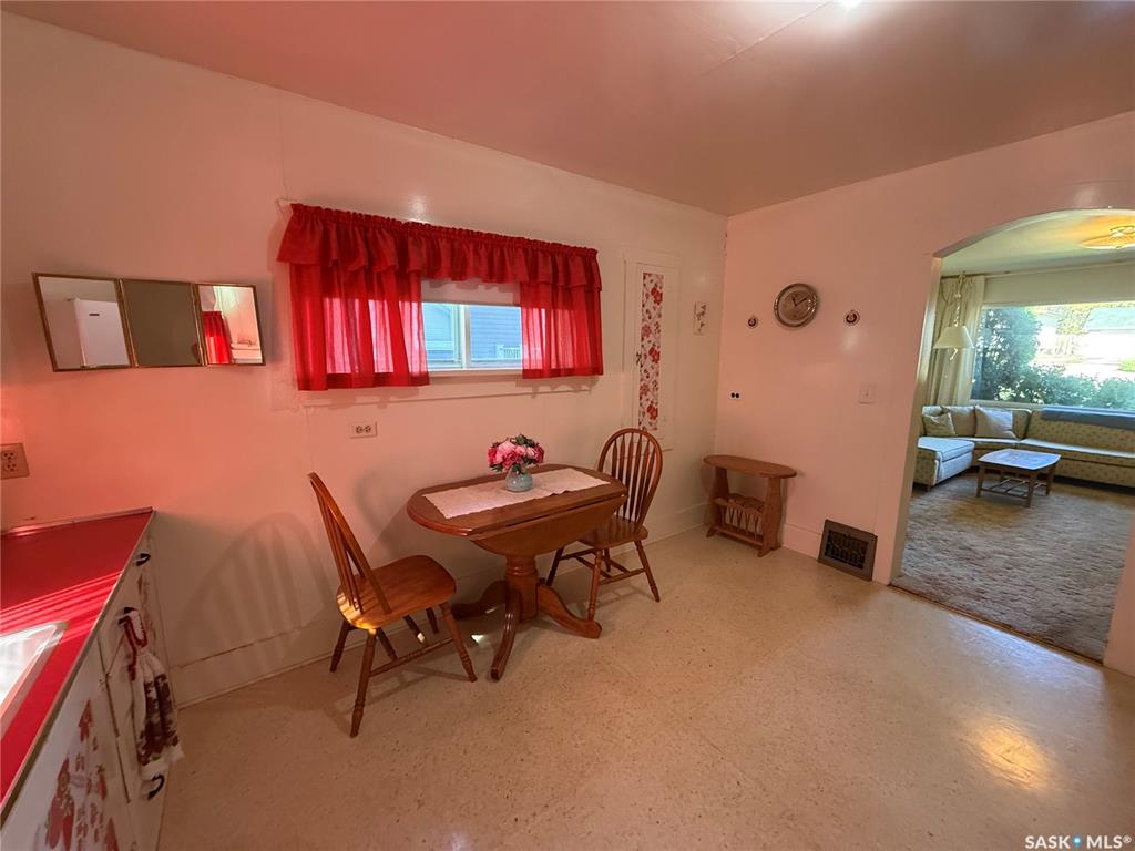 Fifth View of 206 6th Avenue Sw, Eston, Saskatchewan, S0L 1A0