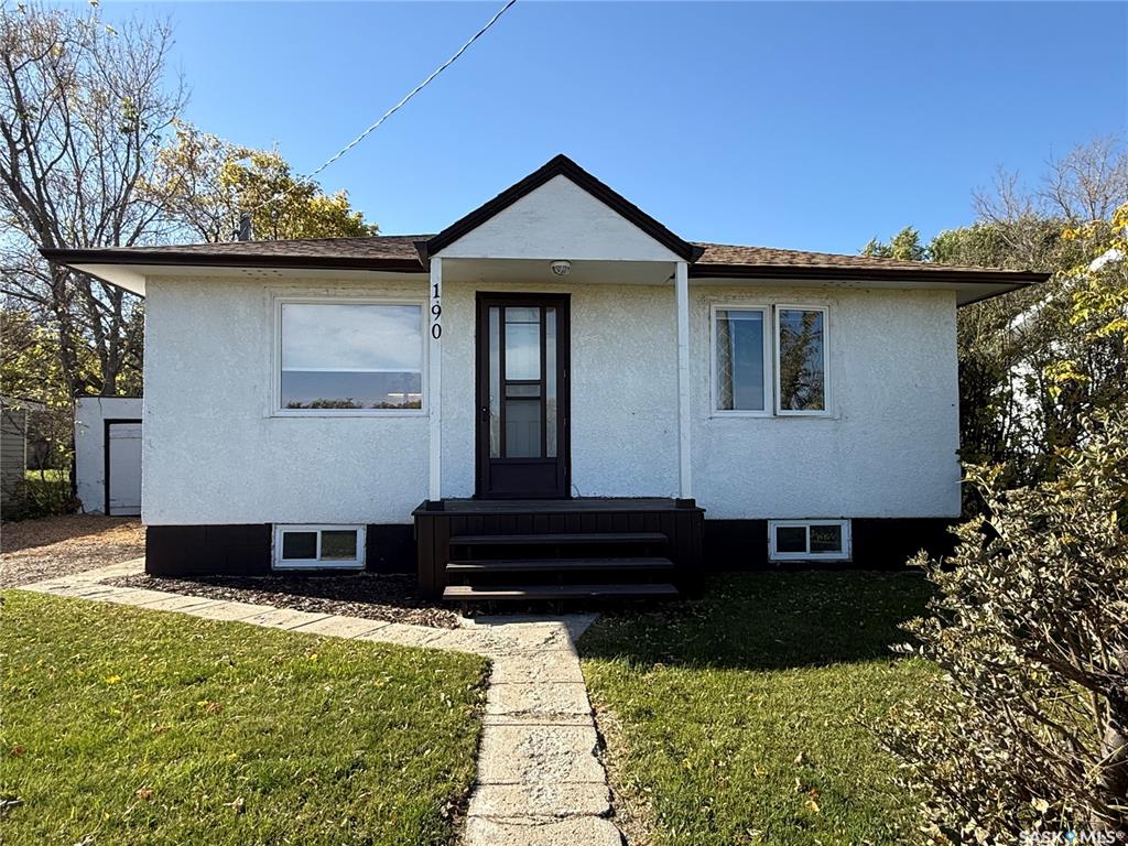 Second View of 190 Victoria Avenue, Yorkton, Saskatchewan, S3N 1T1