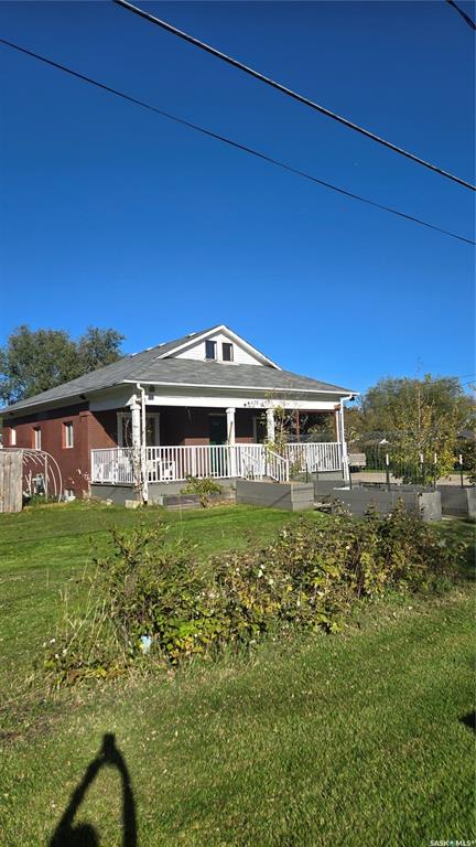 Third View of 628 Walsh Avenue, Oxbow, Saskatchewan, S0C 2B0