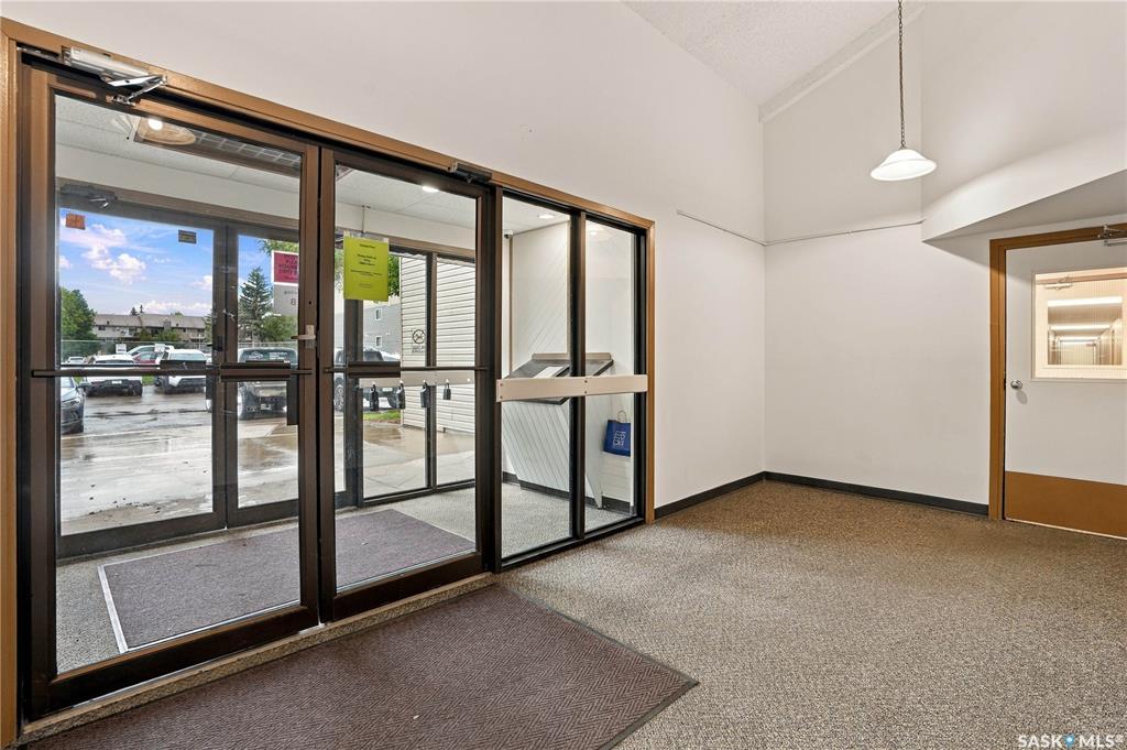 Fourth View of 4040 8th Street E #203B, Wildwood, Saskatoon, Saskatchewan, S7H 5L4