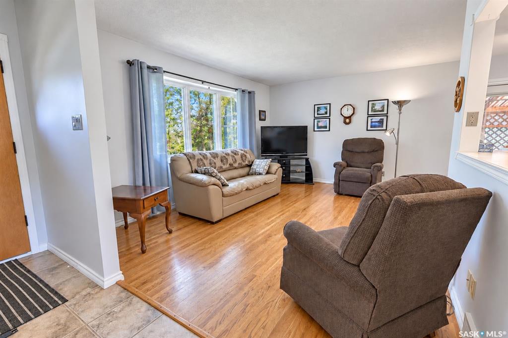 Fifth View of 2338 Mcdonald Avenue, Crescent Heights, Prince Albert, Saskatchewan, S6V 2V6