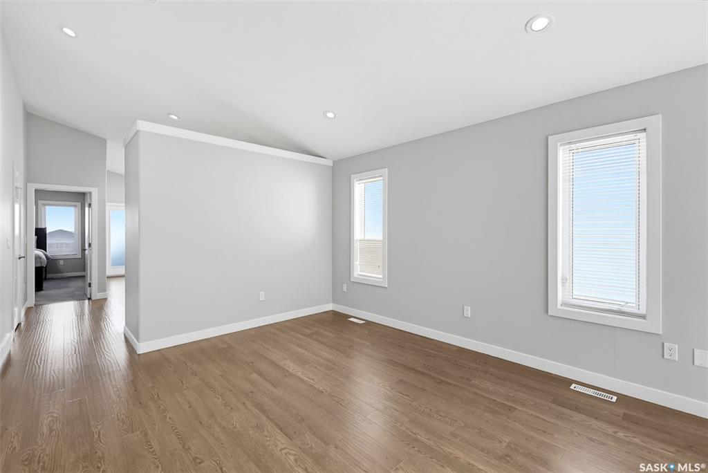 Fourth View of 3814 33rd Street W, Kensington, Saskatoon, Saskatchewan, S7R 0M1