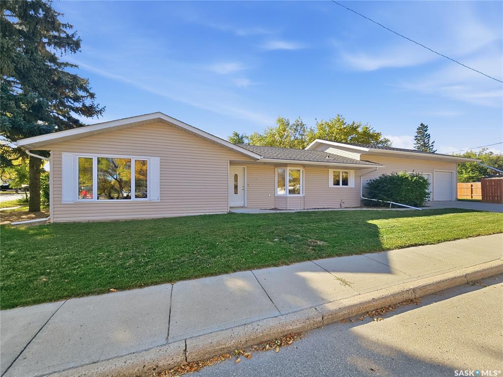Second View of 909 King Street, Rosetown, Saskatchewan, S0L 2V0