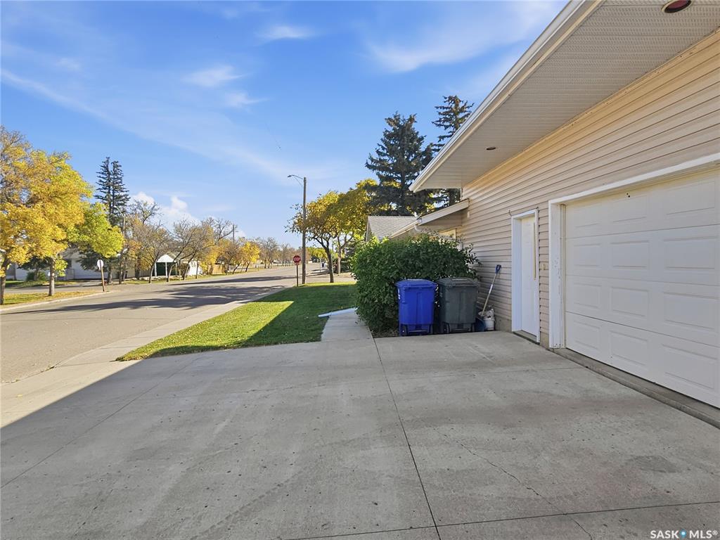 Third View of 909 King Street, Rosetown, Saskatchewan, S0L 2V0