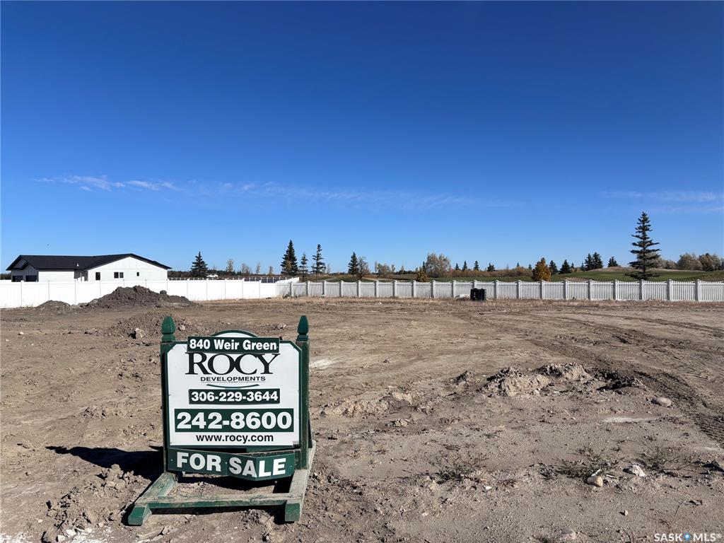 840 Weir Green, SK050541, Saskatchewan,