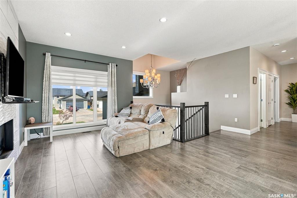 Fourth View of 341 Haichert Street W, Warman, Saskatchewan, S0K 4S3