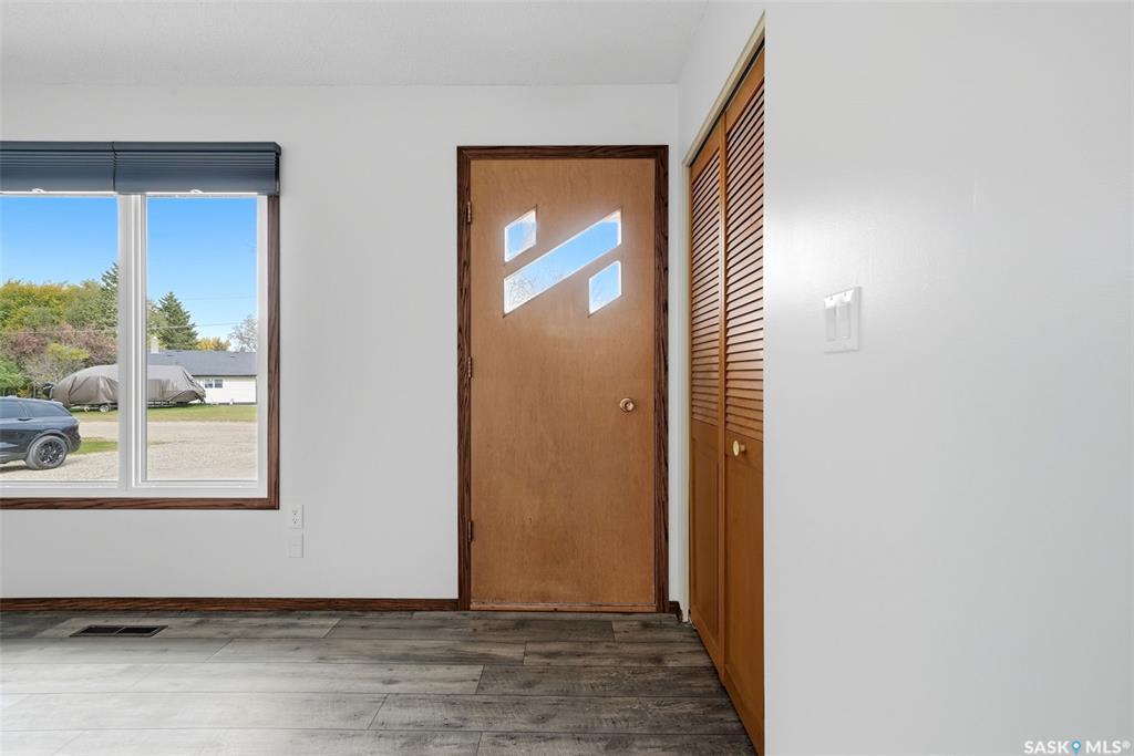 Third View of 305 1st Avenue Nw, Ituna, Saskatchewan, S0A 1N0