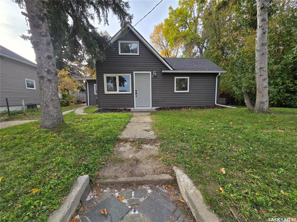 330 3rd Avenue Se, SK050825, Saskatchewan,