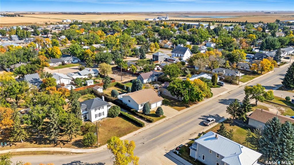 Second View of 109 1st Avenue E, Gravelbourg, Saskatchewan, S0H 1X0