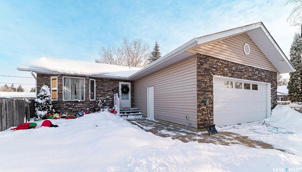 2034 Pineridge Crescent, SK991113, Saskatchewan,
