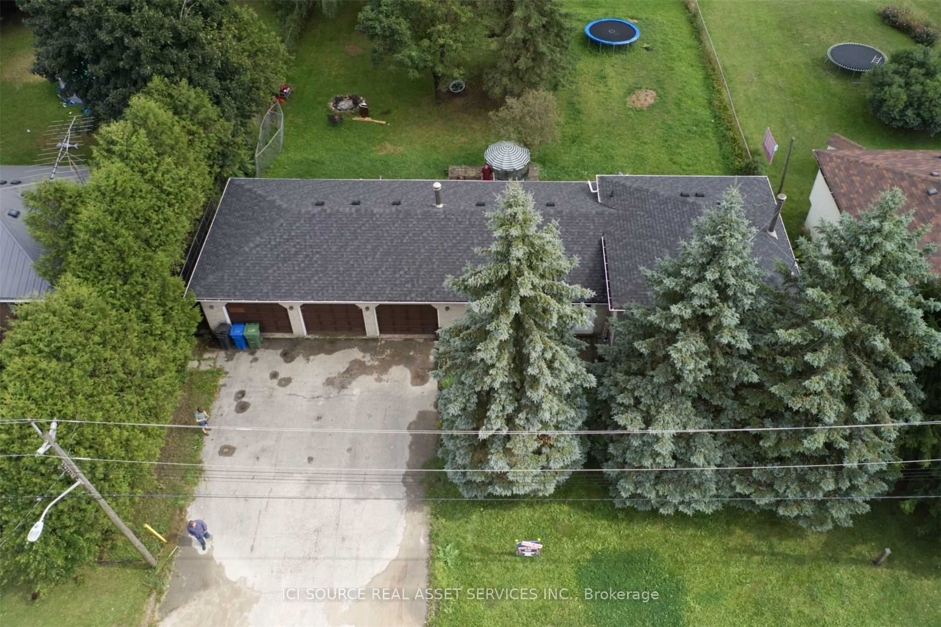 MLS® listing #X12003612 for sale located at 400 Main St W