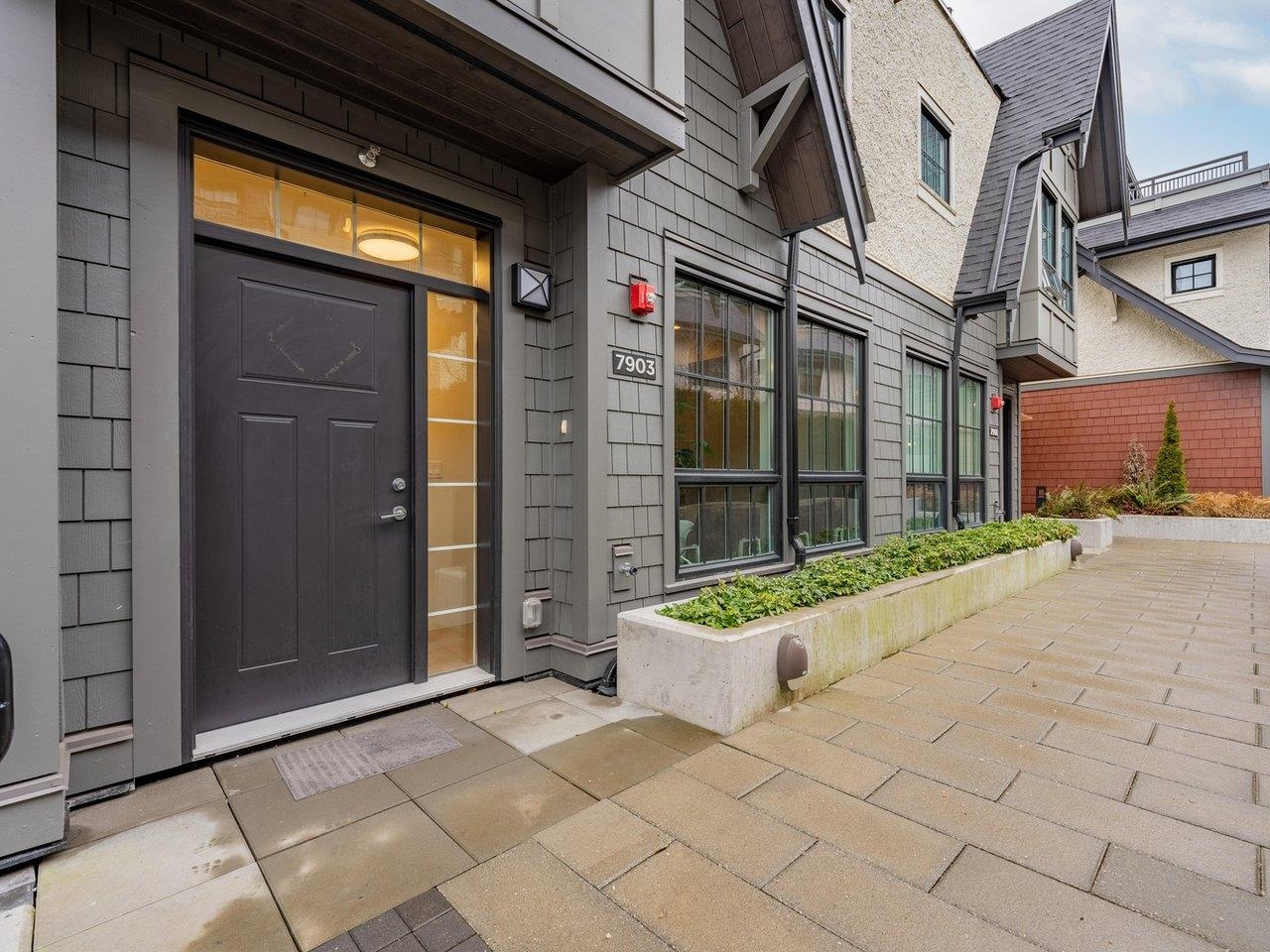7903 OAK STREET, Vancouver BC V6P 4A6, R2973545, BC,