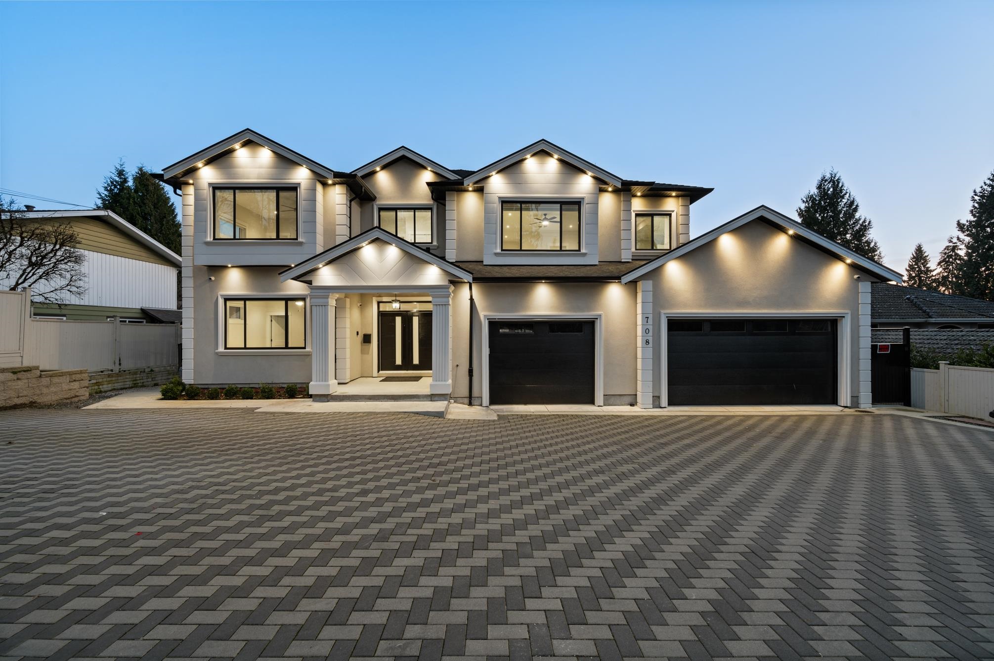 708 AUSTIN AVENUE, Coquitlam BC V3K 3N1, R2975825, BC,