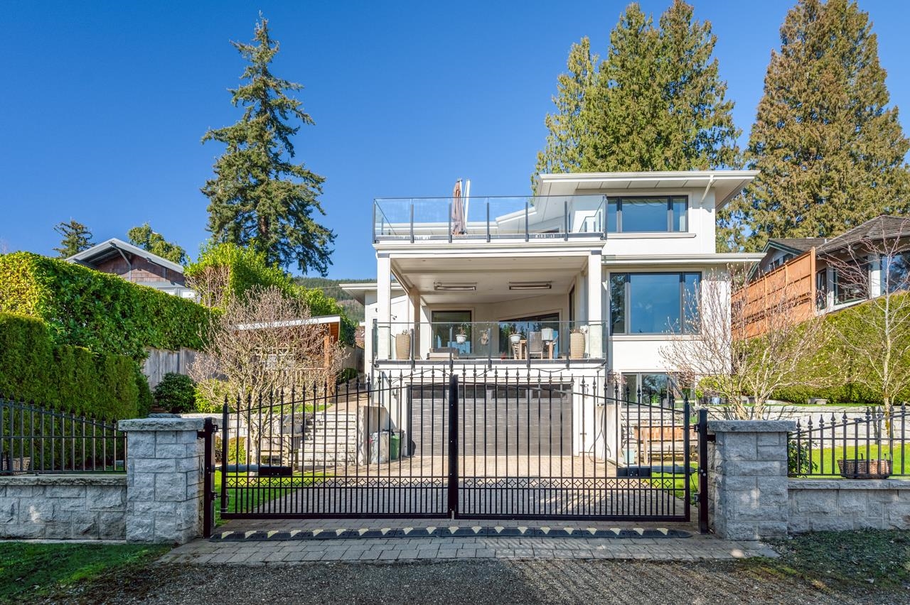 2616 PALMERSTON AVENUE, West Vancouver BC V7V 2W6, R2976067, BC,