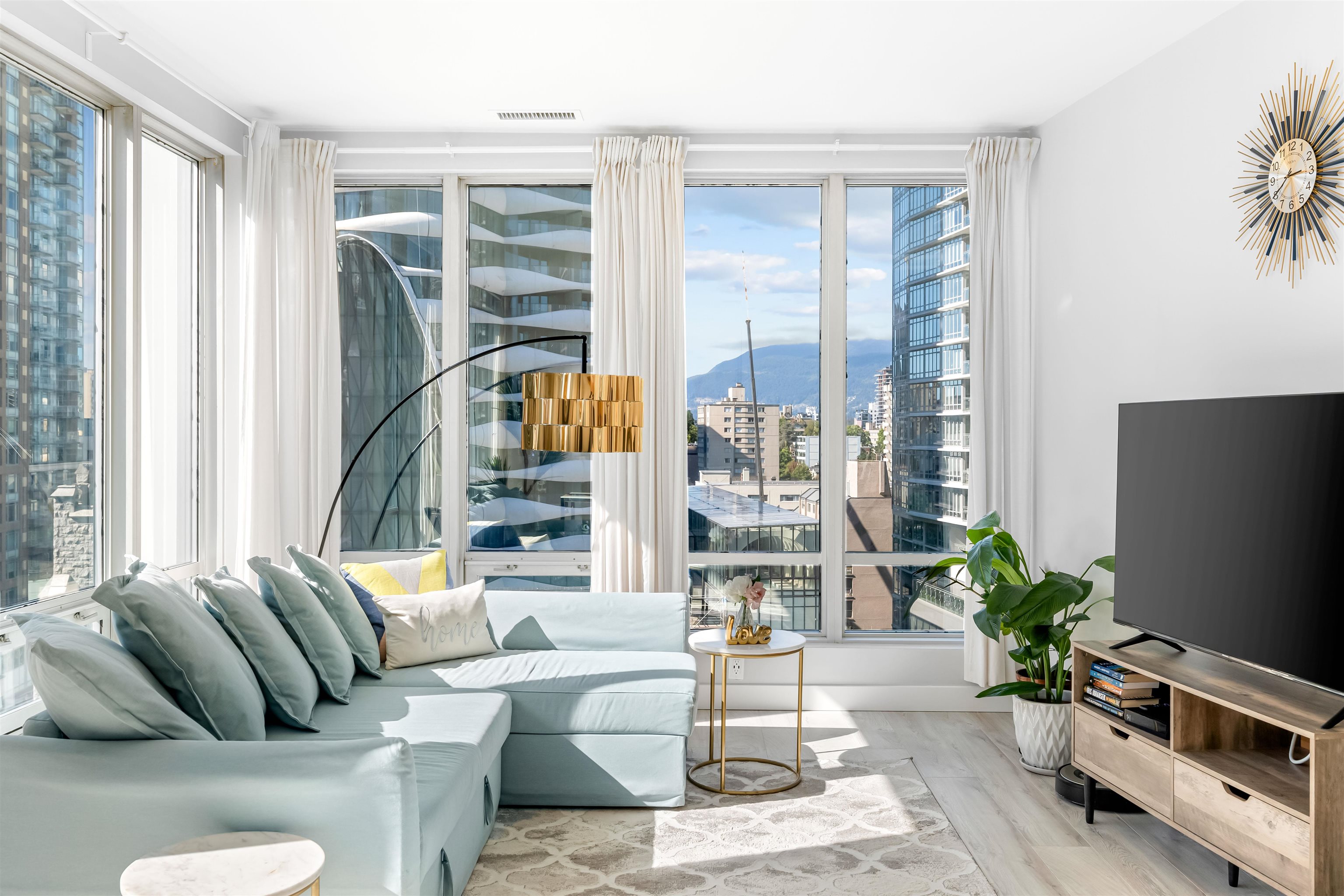 807 989 NELSON STREET, R2976733, BC,