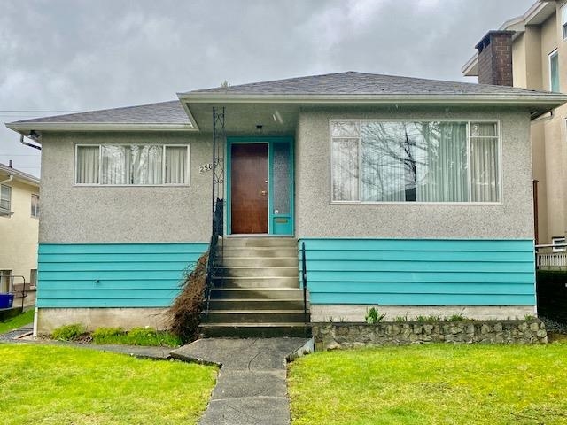 2586 E 23 AVENUE, Vancouver BC V5R 1A4, R2976817, BC,