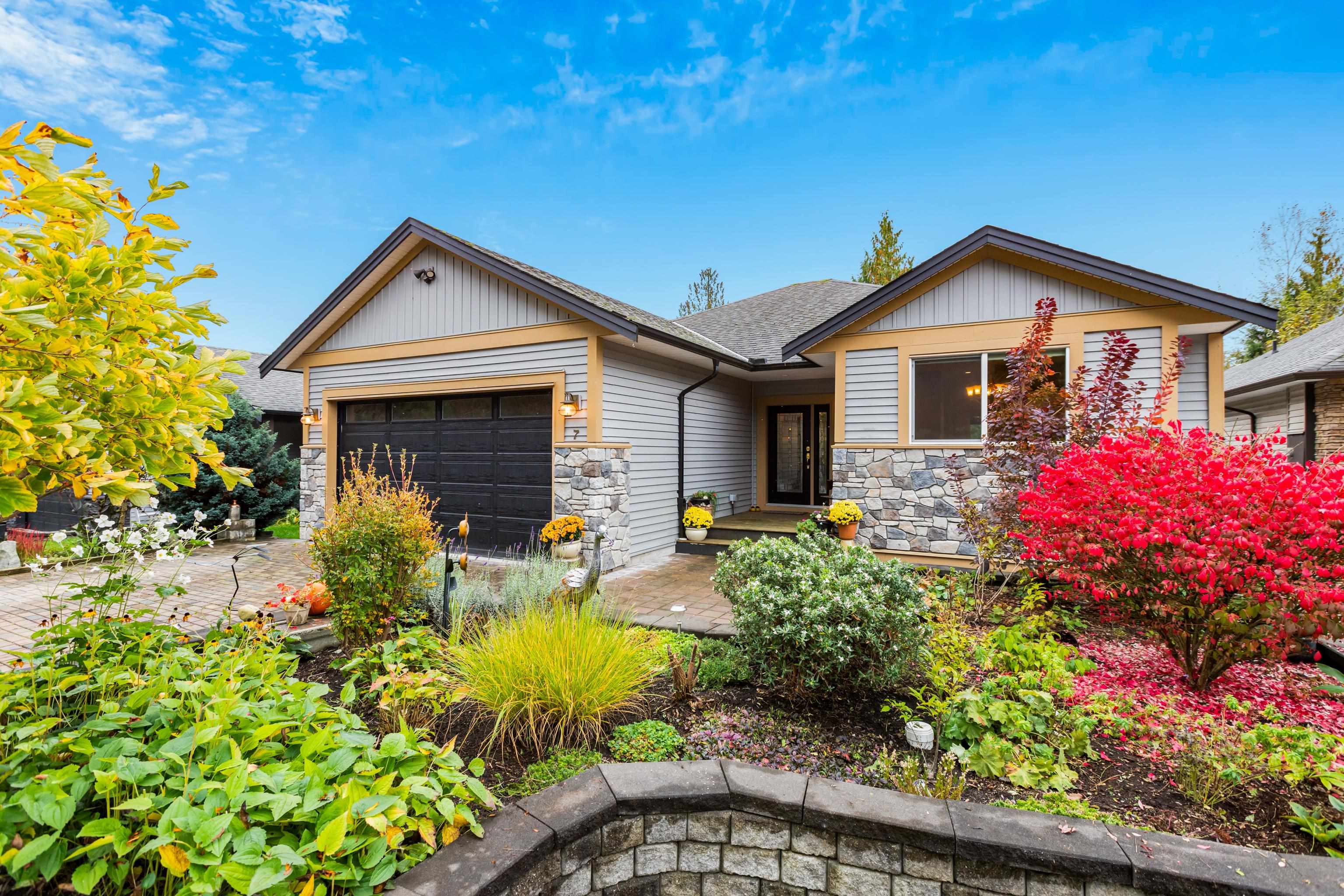7 11540 GLACIER DRIVE, R2976998, BC,