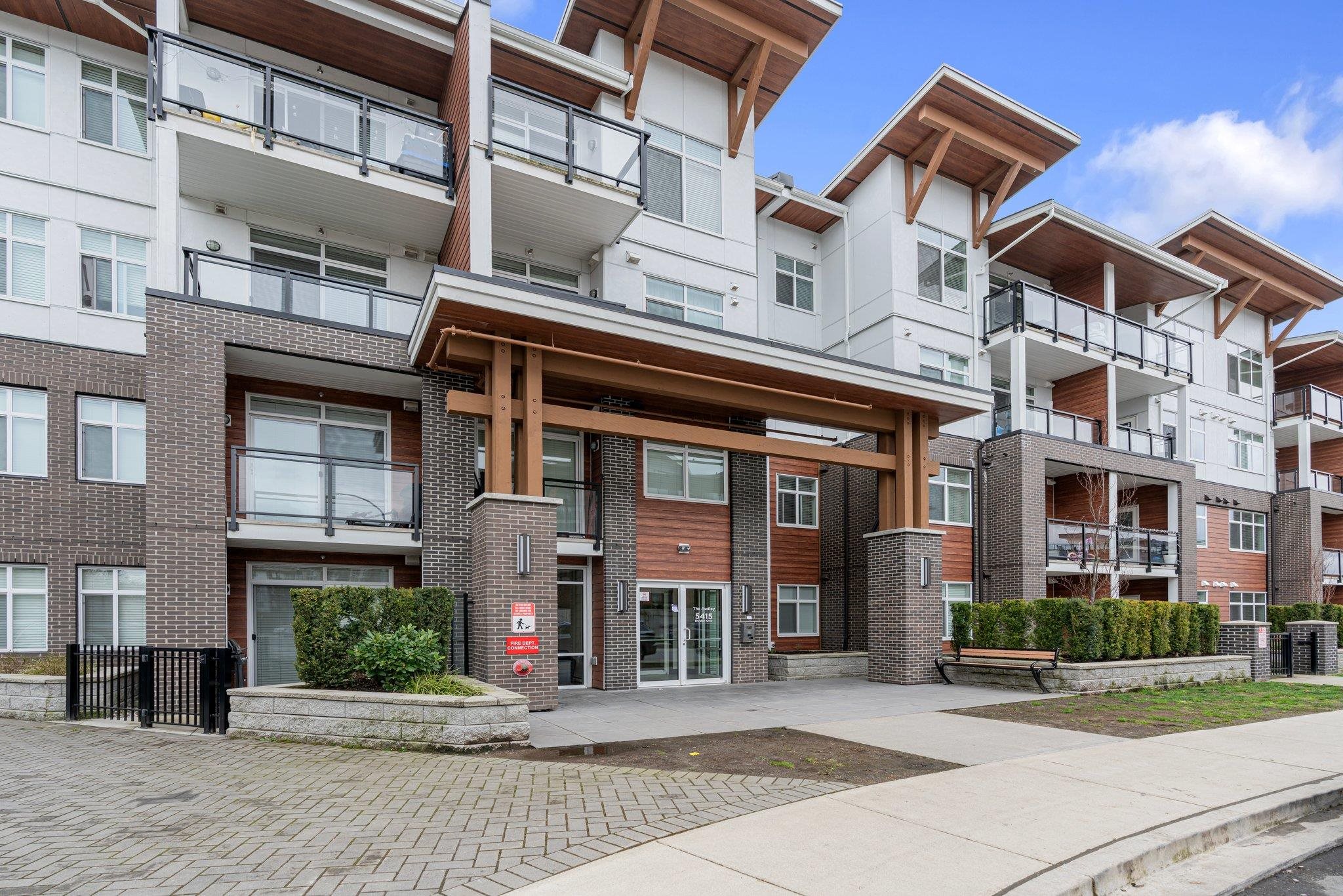 414 5415 BRYDON CRESCENT, R2981676, BC,