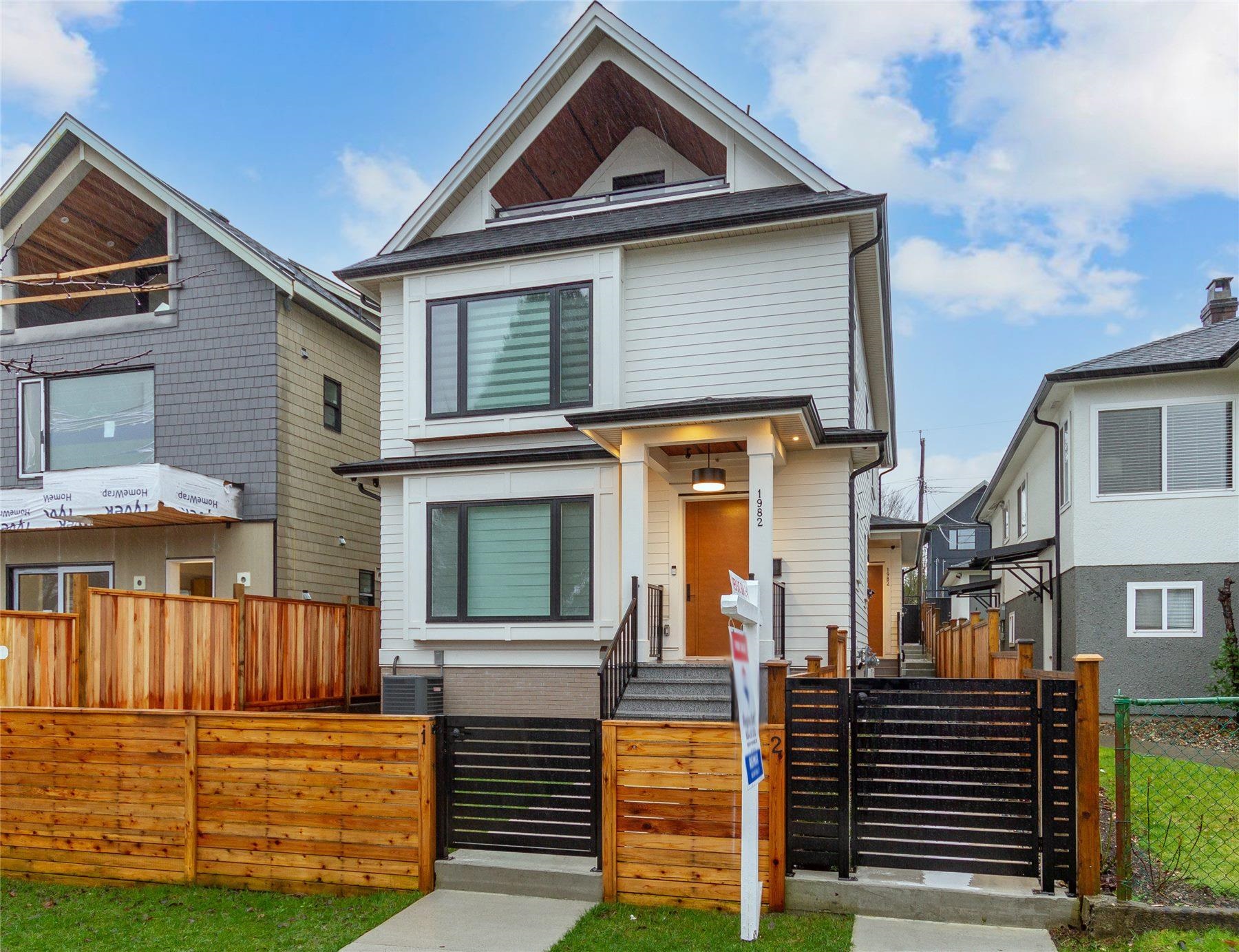 2 1982 VENABLES STREET, R2984096, BC,