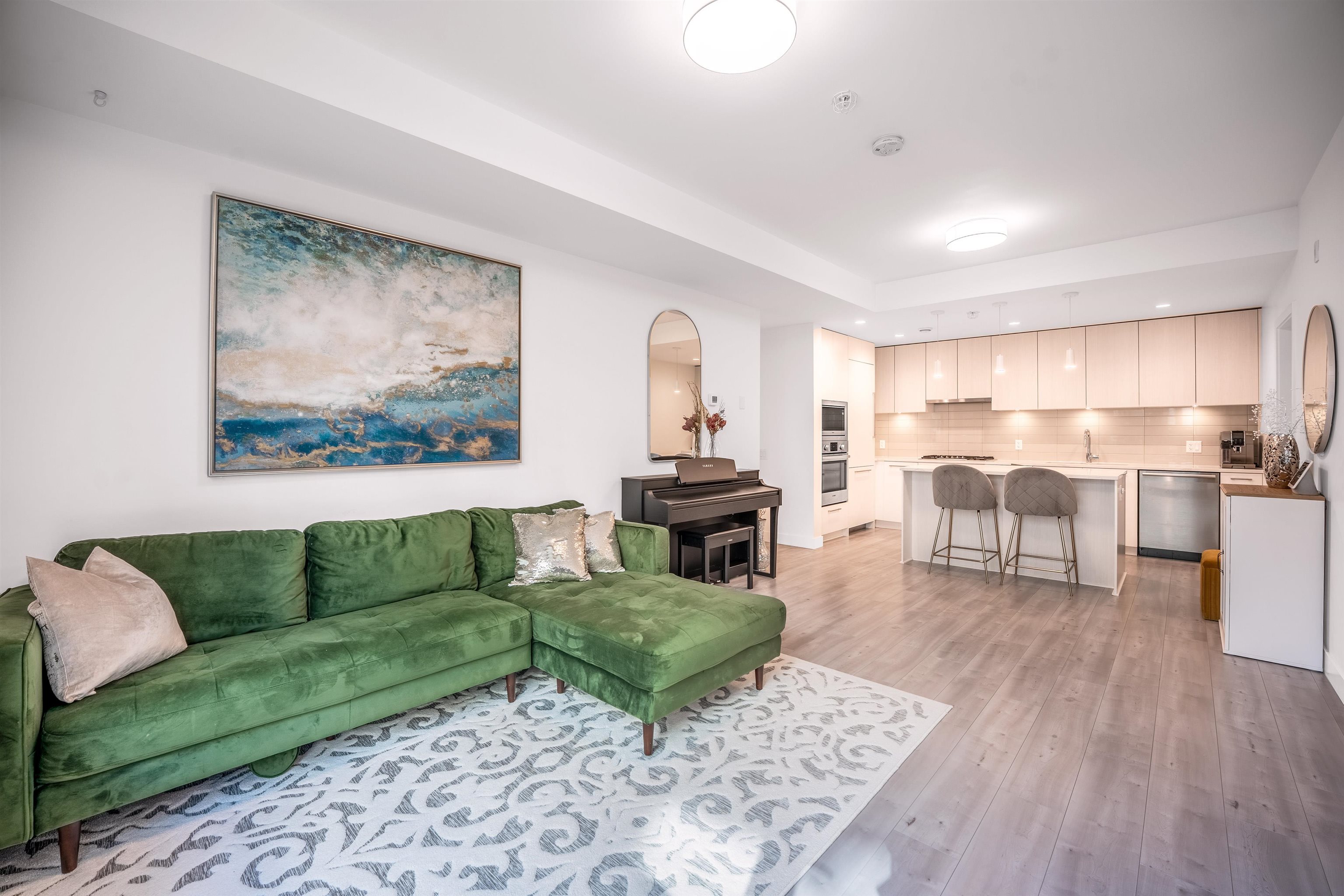 136 2035 GLENAIRE DRIVE, R2984746, BC,