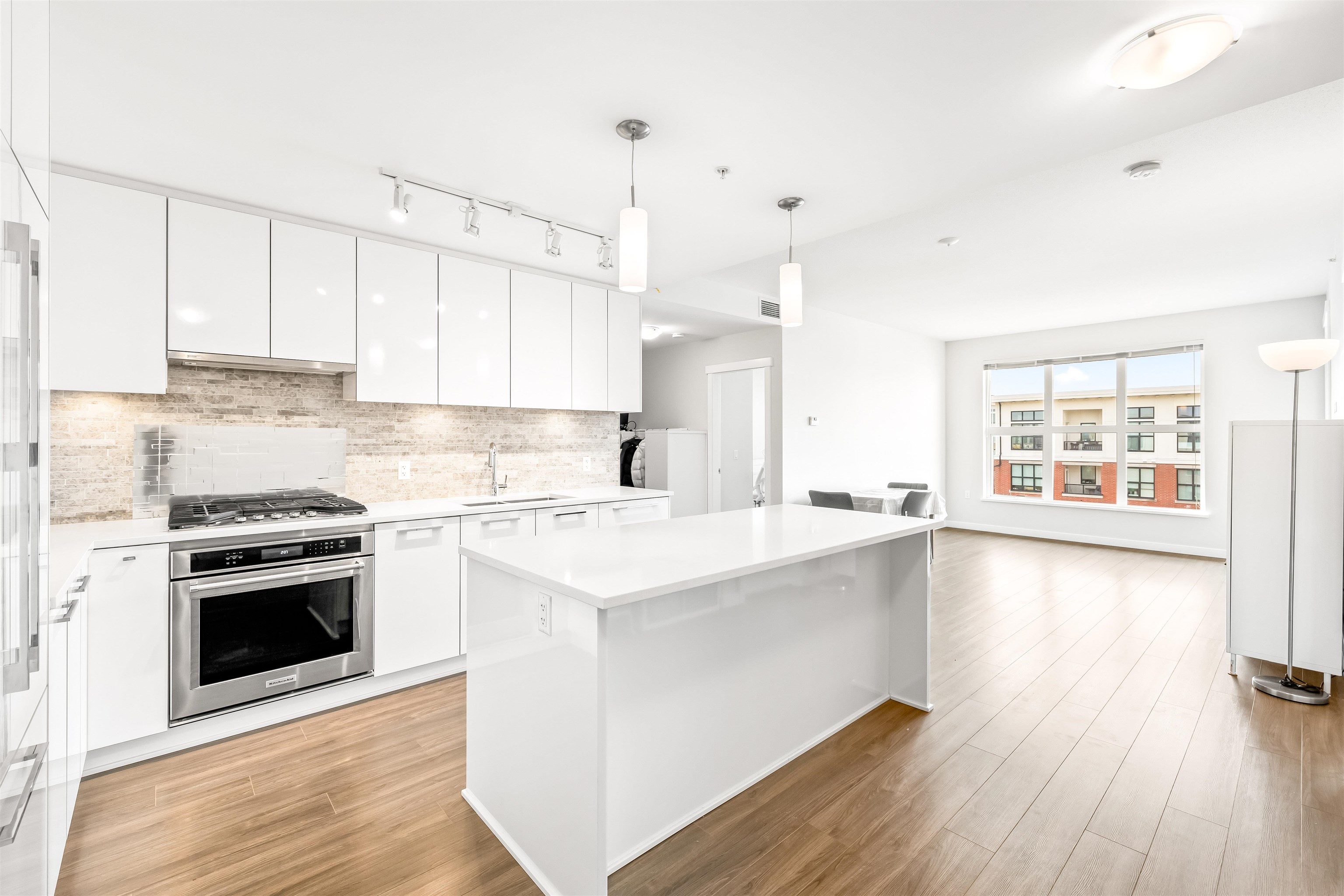413 9500 TOMICKI AVENUE, R2984991, BC,
