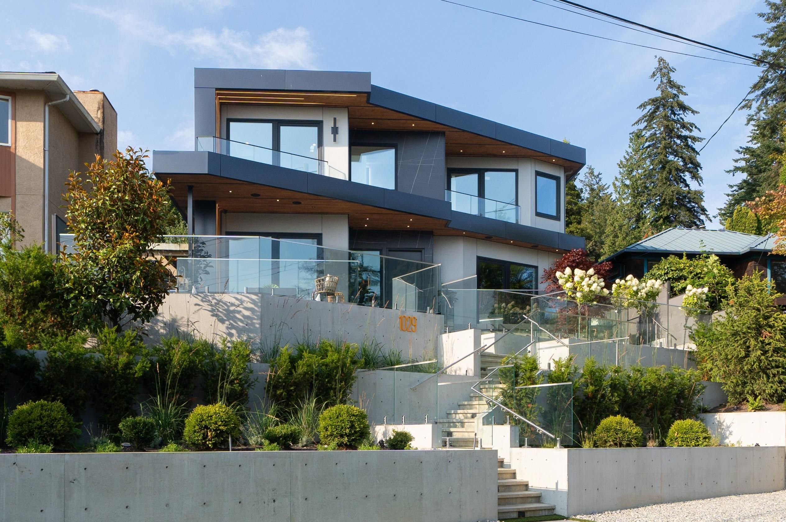 1029 ESPLANADE AVENUE, West Vancouver BC V7T 1G2, R2985291, BC,