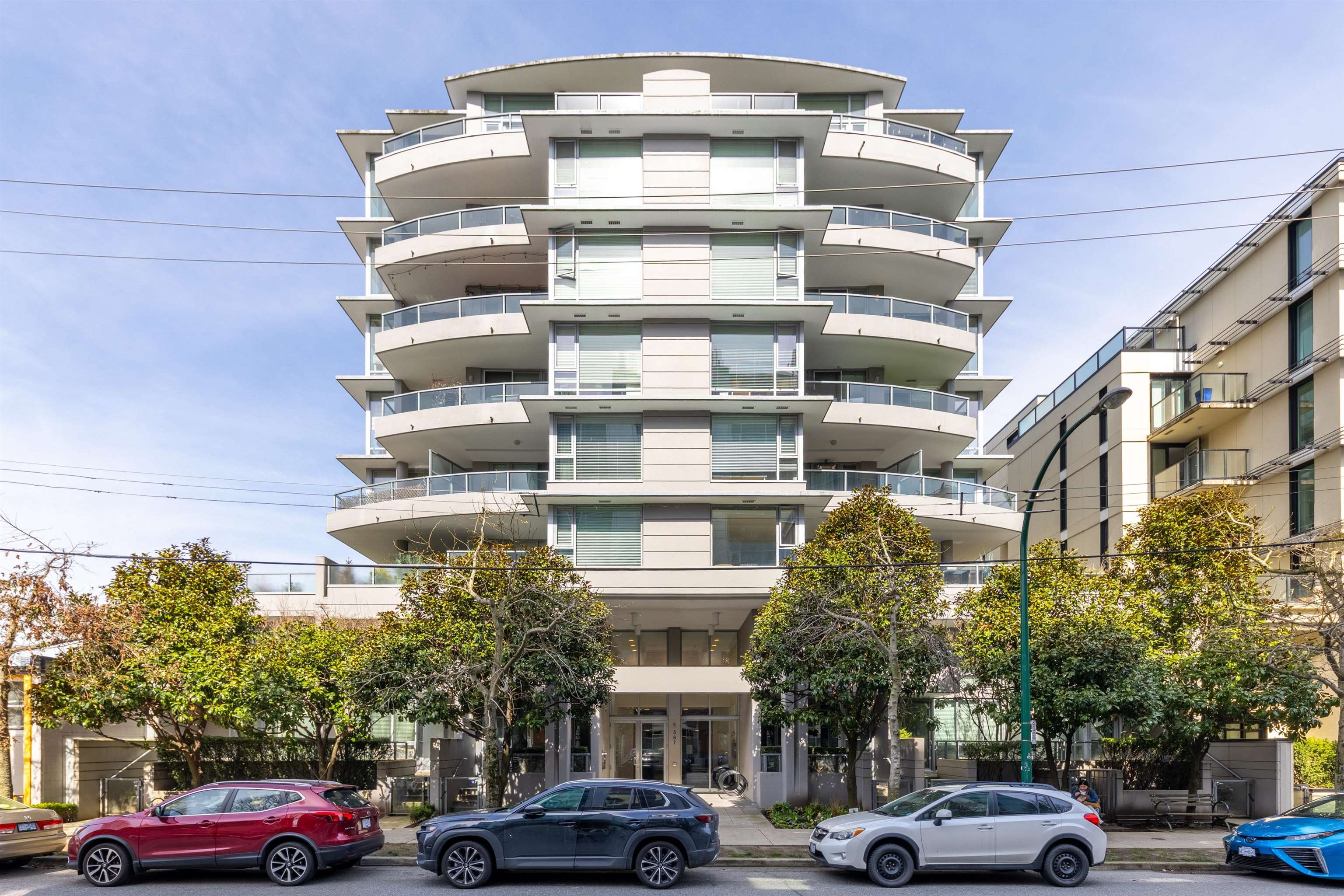 702 587 7TH AVENUE, R2987162, BC,
