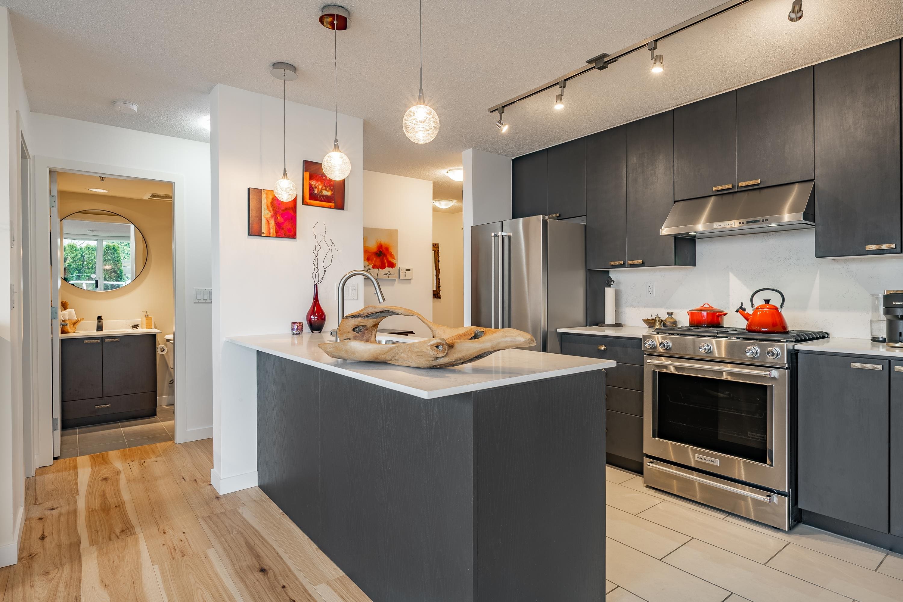503 39 SIXTH STREET, R2988010, BC,