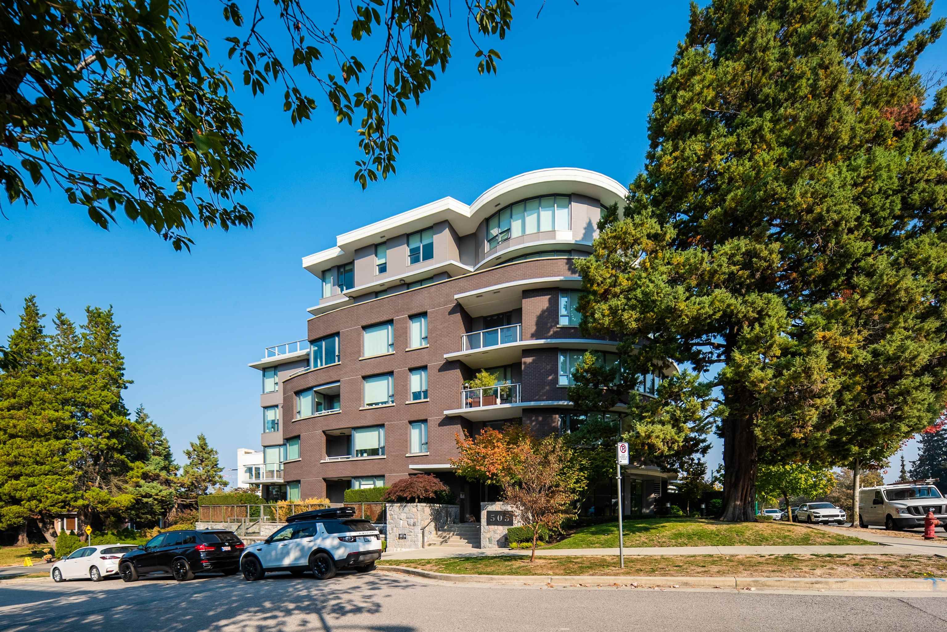 207 505 30TH AVENUE, R2988160, BC,