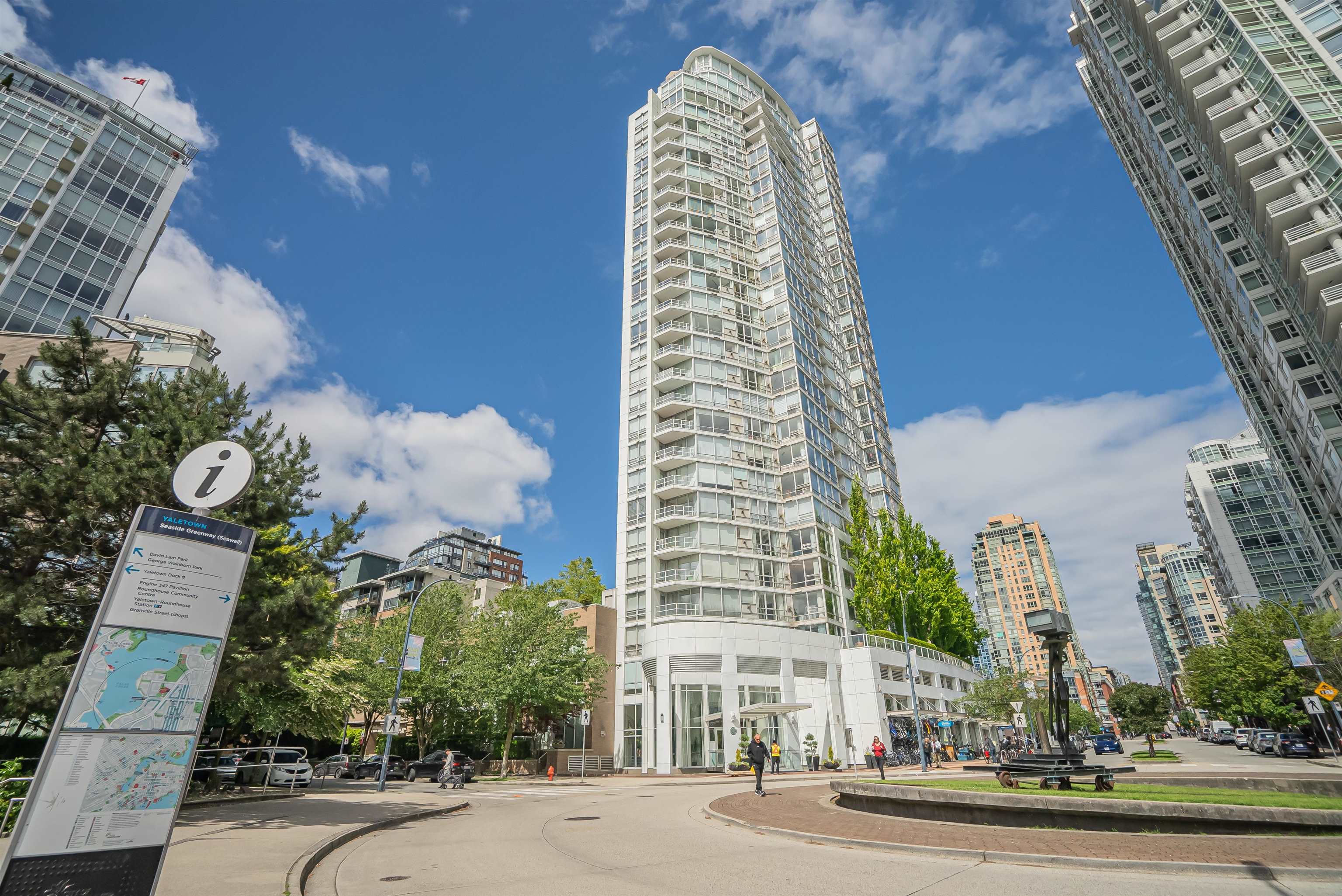 2001 1201 MARINASIDE CRESCENT, R2989359, BC,