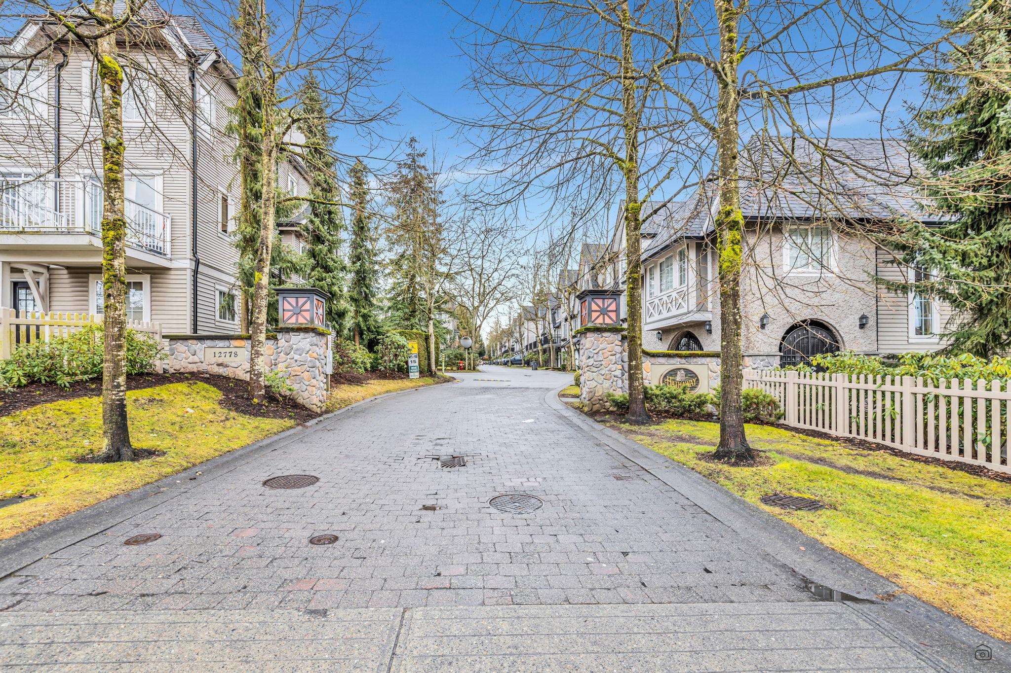 90 12778 66 AVENUE, R2989893, BC,