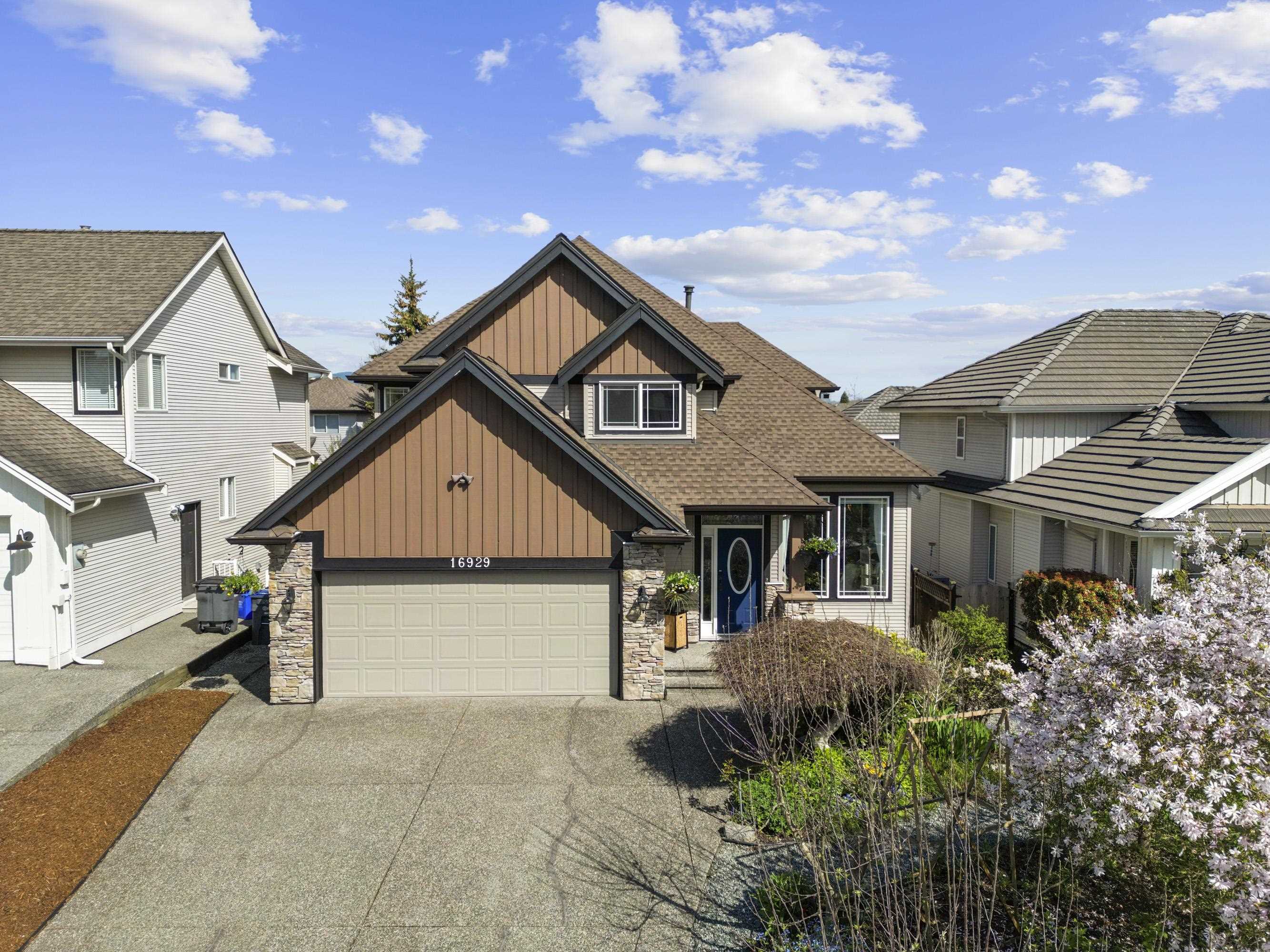 16929 84 AVENUE, Surrey BC V4N 4V3, R2990414, BC,