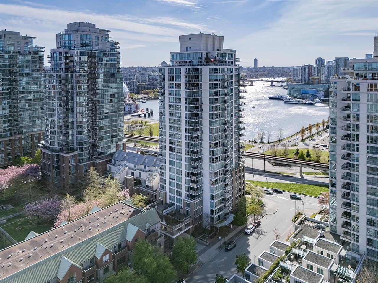 2201 120 MILROSS AVENUE, R2991285, BC,