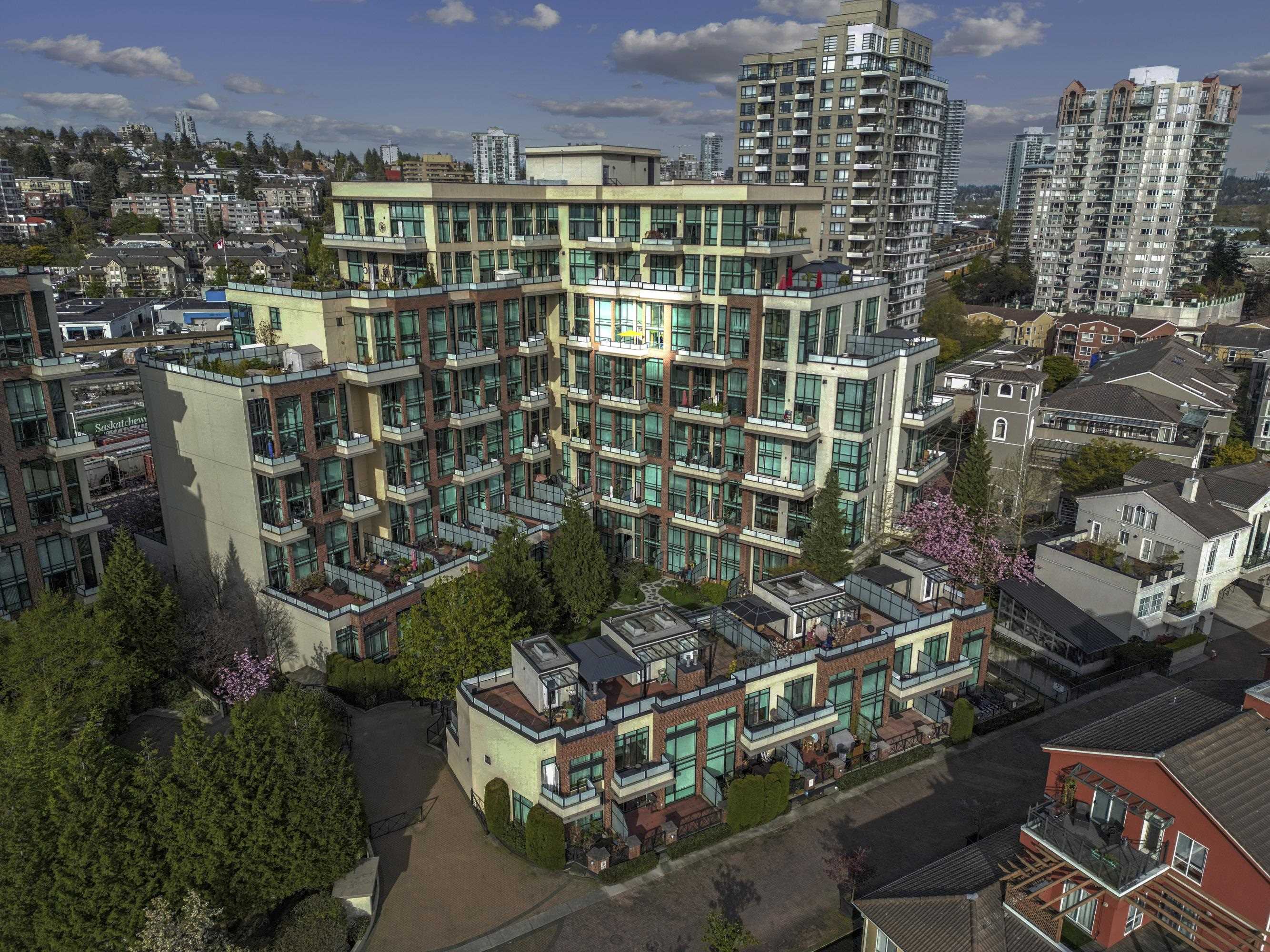 508 10 RENAISSANCE SQUARE, R2992553, BC,